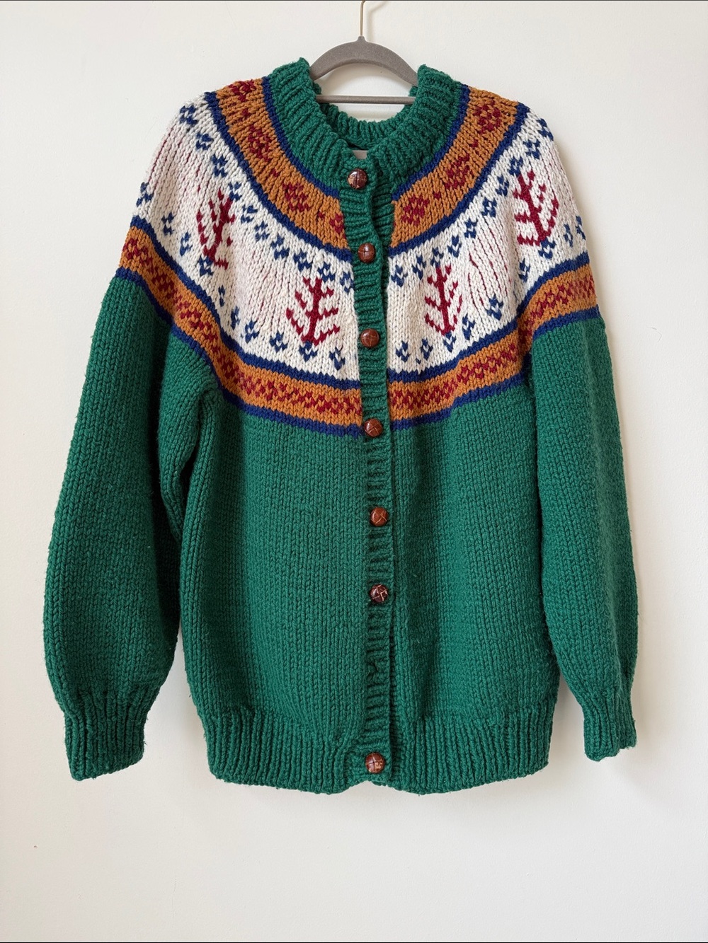 VINTAGE Handmade intarsia Nordic style cardigan sweater